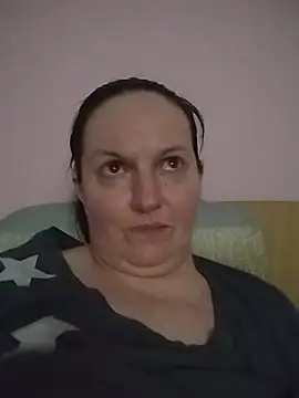 Chat +18 de BustyLadyAlma ao vivo