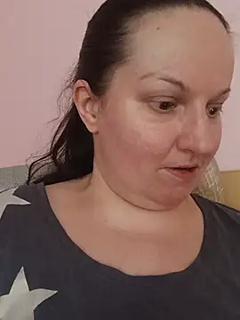 BustyLadyAlma live XXX chat