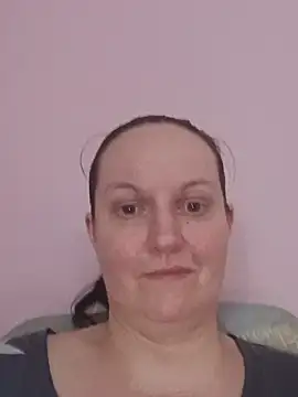 BustyLadyAlma Chat XXX in diretta