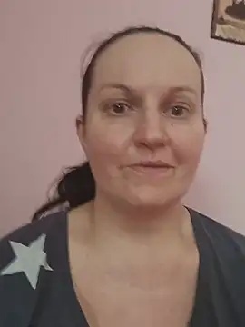 BustyLadyAlma Adlı Modelin Canlı XXX Sohbeti