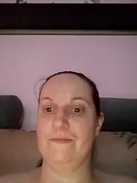 BustyLadyAlma Live XXX Chat