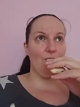 BustyLadyAlma Chat XXX live