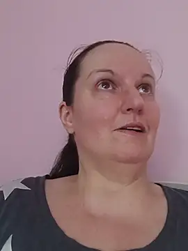 BustyLadyAlma – Naživo XXX chat