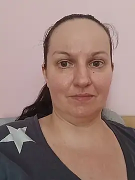 BustyLadyAlma's Live XXX Chat