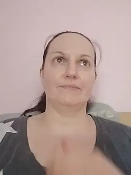 Chat +18 de BustyLadyAlma ao vivo