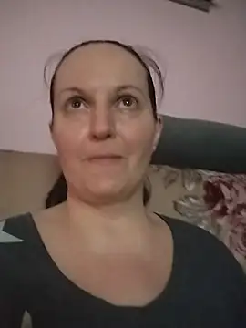 XXX chat uživo modela BustyLadyAlma