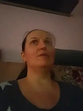 BustyLadyAlma Adlı Modelin Canlı XXX Sohbeti