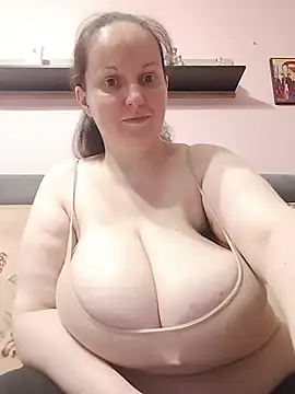 BustyLadyAlma Chat XXX in diretta