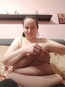 Živý XXX chat BustyLadyAlma
