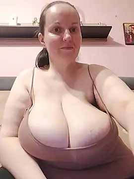 Živý XXX chat BustyLadyAlma