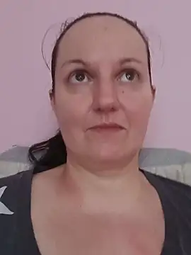 Chat XXX en directo de BustyLadyAlma