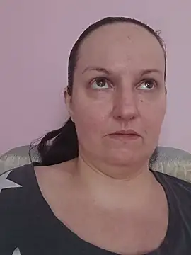 دردشة BustyLadyAlma الجنسية المباشرة