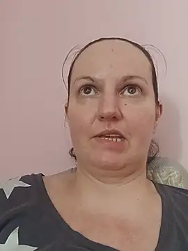 Chat XXX en directo de BustyLadyAlma