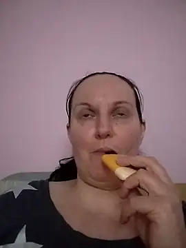 BustyLadyAlma's Webcam Show