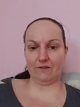 Chat XXX en directo de BustyLadyAlma