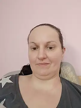 Chat XXX en directo de BustyLadyAlma