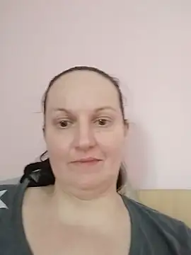 BustyLadyAlma Chat XXX in diretta