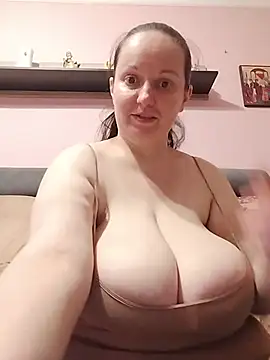 BustyLadyAlma's Webcam Show