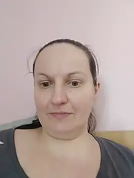 BustyLadyAlma's Live XXX Chat
