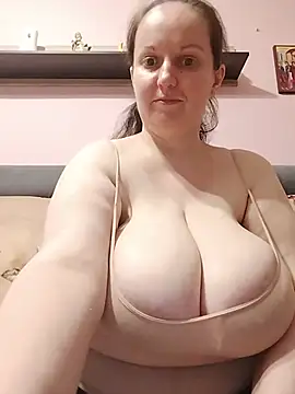 Chat +18 de BustyLadyAlma ao vivo