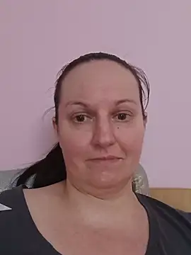 BustyLadyAlma's Live XXX Chat