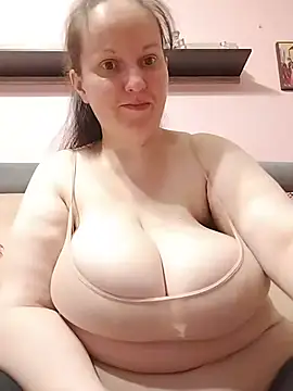 Živý XXX chat BustyLadyAlma
