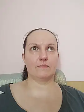 BustyLadyAlma Pertunjukan Webcam