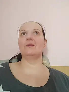 BustyLadyAlman Live XXX chat
