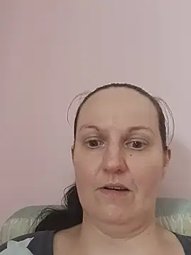 BustyLadyAlma XXX чат на живо
