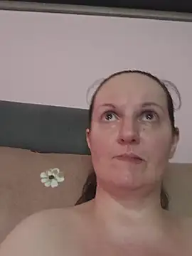 BustyLadyAlma Pertunjukan Webcam