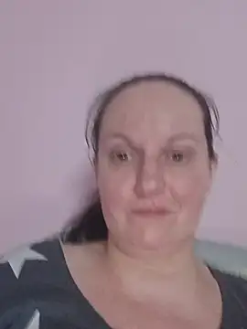 BustyLadyAlma's Live XXX Chat