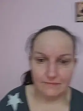 BustyLadyAlma's Live XXX Chat