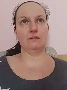 XXX chat uživo modela BustyLadyAlma