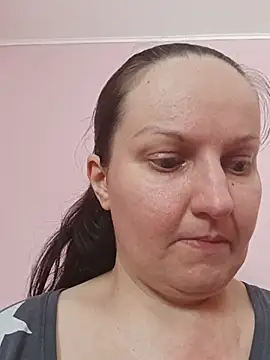BustyLadyAlma Adlı Modelin Canlı XXX Sohbeti