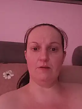 BustyLadyAlma's Webcam Show