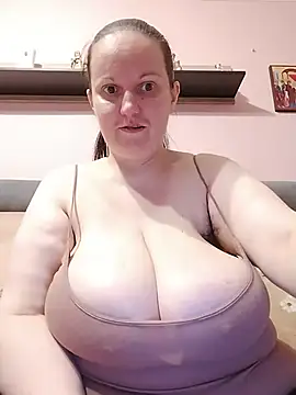 Chat XXX en directo de BustyLadyAlma