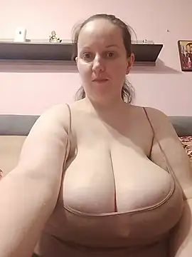 צ'אט XXX בשידור חי של BustyLadyAlma