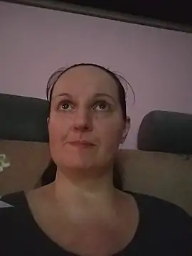 BustyLadyAlma's Webcam Show