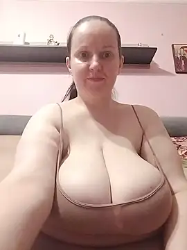 צ'אט XXX בשידור חי של BustyLadyAlma