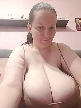Chatroom XXX en direct de BustyLadyAlma