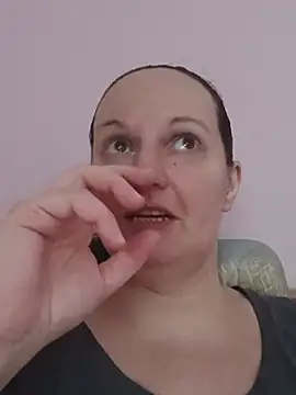 BustyLadyAlma's Webcam Show