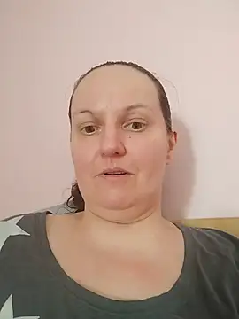 BustyLadyAlman Live XXX chat