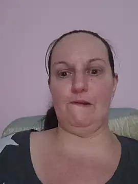 BustyLadyAlman Webbikameraesitys