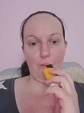 BustyLadyAlma Webcam-Show