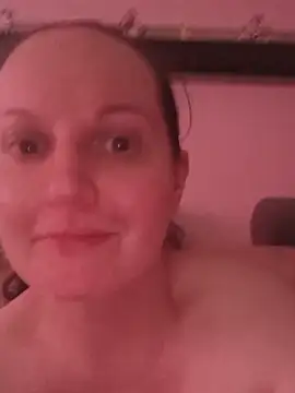 BustyLadyAlma live XXX chat