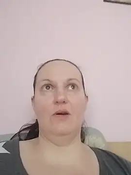 Živý XXX chat BustyLadyAlma