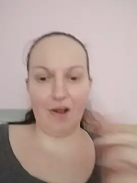 XXX chat uživo modela BustyLadyAlma