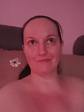 Chat XXX Live BustyLadyAlma
