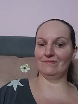 BustyLadyAlma's Live XXX Chat