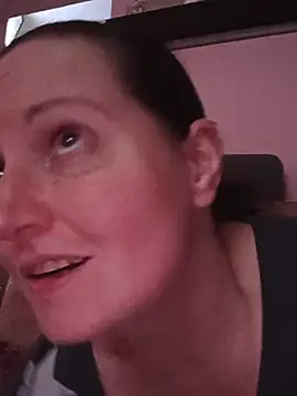 BustyLadyAlma – Live XXX-chat